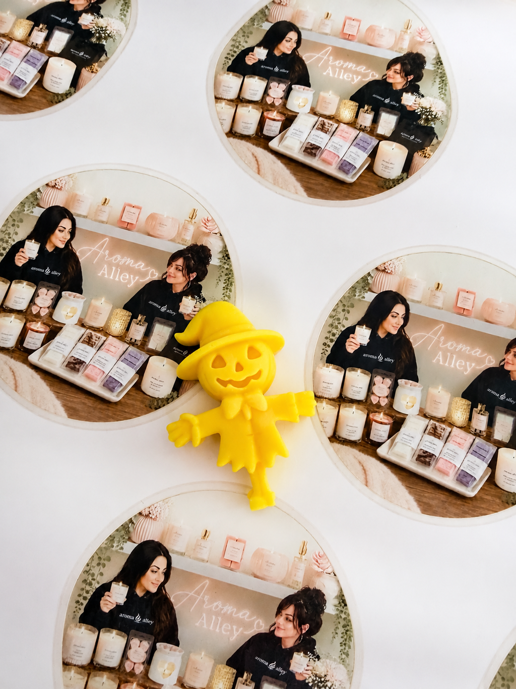 Fizzy sweets scented scarecrow wax melt