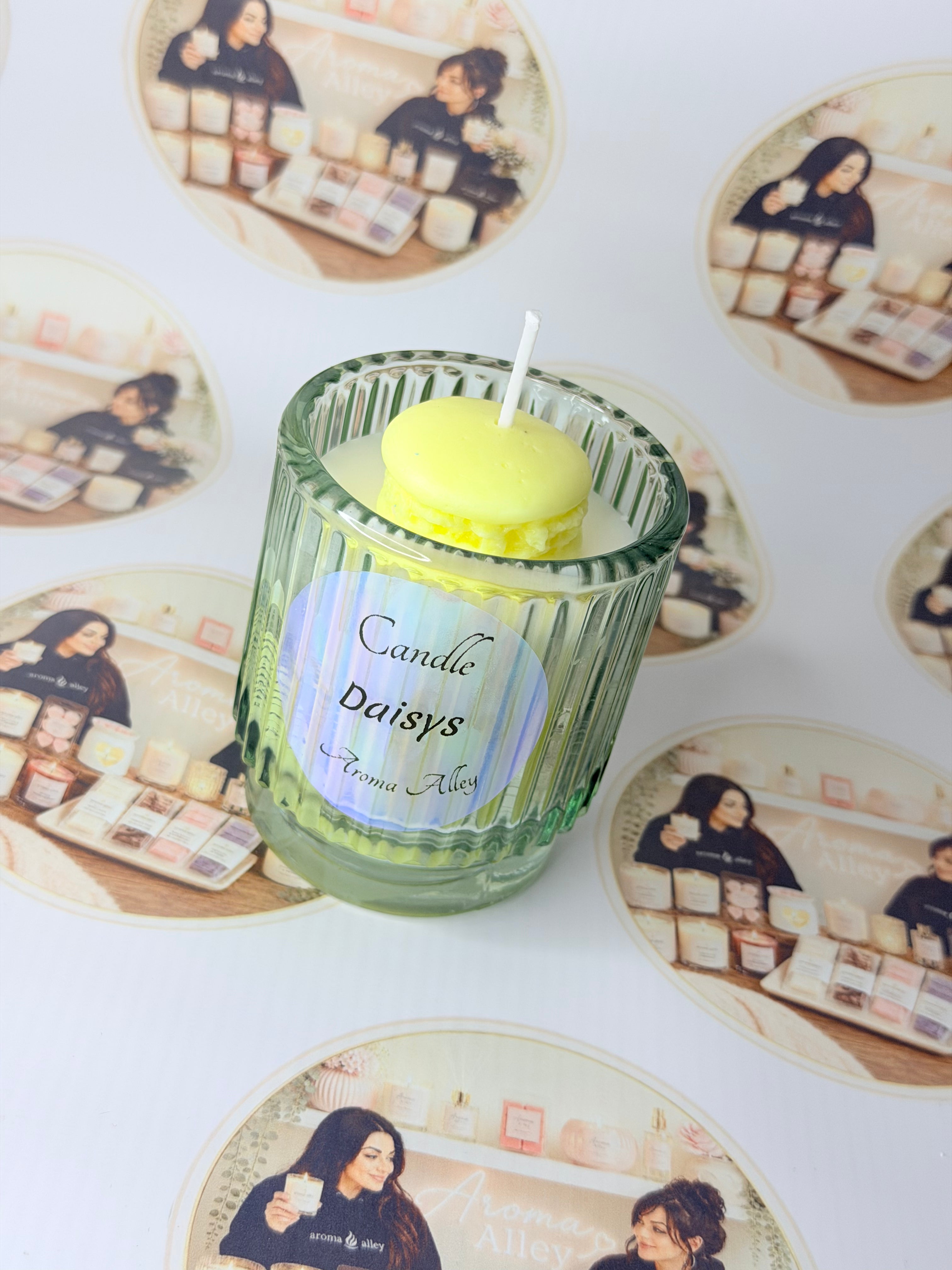 Daisys Macaron RGlass Candle